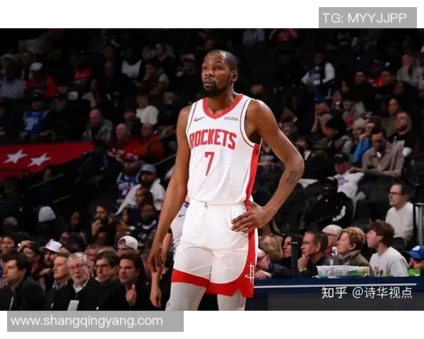 休斯顿火箭与费城76人激战正酣谁能在NBA赛场上笑到最后