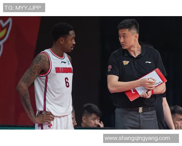 克鲁塞罗与河床激战正酣球迷期待精彩对决与历史交锋 克鲁塞罗与河床激战正酣球迷期待精彩对决与历史交锋