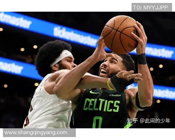 凯尔特人对雅典比赛深度分析及战术对比探讨 凯尔特人对雅典比赛深度分析及战术对比探讨