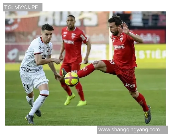 勒阿费尔与巴黎FC激战正酣谁能在法乙赛场中笑到最后 勒阿费尔与巴黎FC激战正酣谁能在法乙赛场中笑到最后