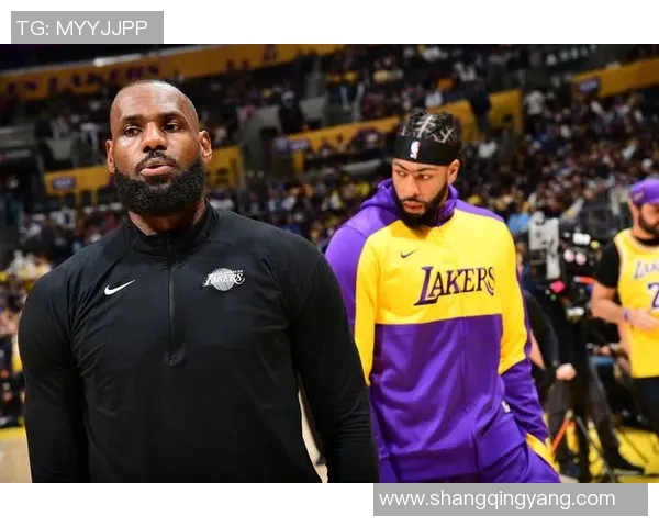 湖人对阵太阳全场精彩回顾与赛后分析带你重温激烈对决瞬间