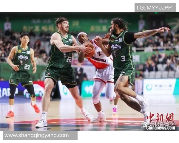 浙江广厦与南京同曦激战正酣谁能在CBA赛场上笑到最后