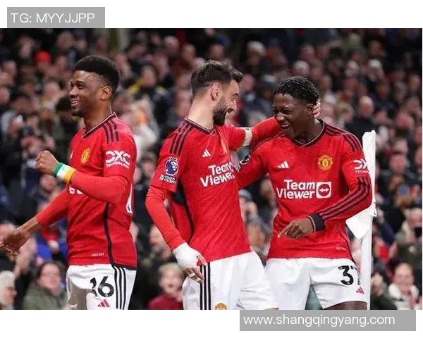 狼队与曼联精彩对决集锦回顾赛场瞬间尽显足球魅力与激情 狼队与曼联精彩对决集锦回顾赛场瞬间尽显足球魅力与激情