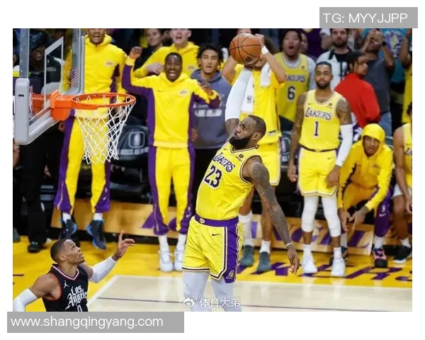 达拉斯独行侠主场迎战洛杉矶湖人期待精彩对决与球星表现 达拉斯独行侠主场迎战洛杉矶湖人期待精彩对决与球星表现